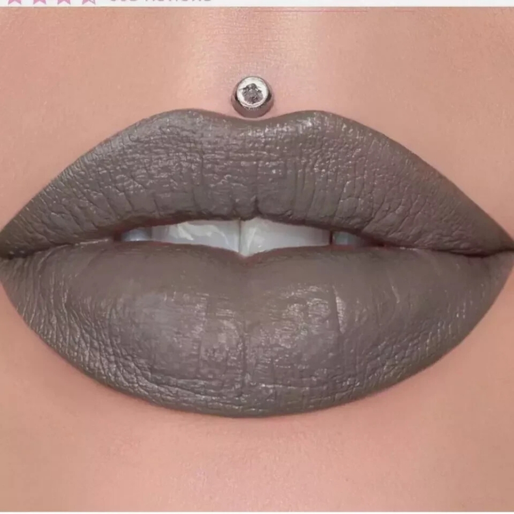 Jeffree Star Cosmetics Velvet Trap Lipstick - Grave Digger- NWT